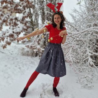 Pro dnešní vánoční adventní okénko jsem si pro vás připravila ještě jednu novou barvu lněné sukně 😍 Po celý dnešek ji...